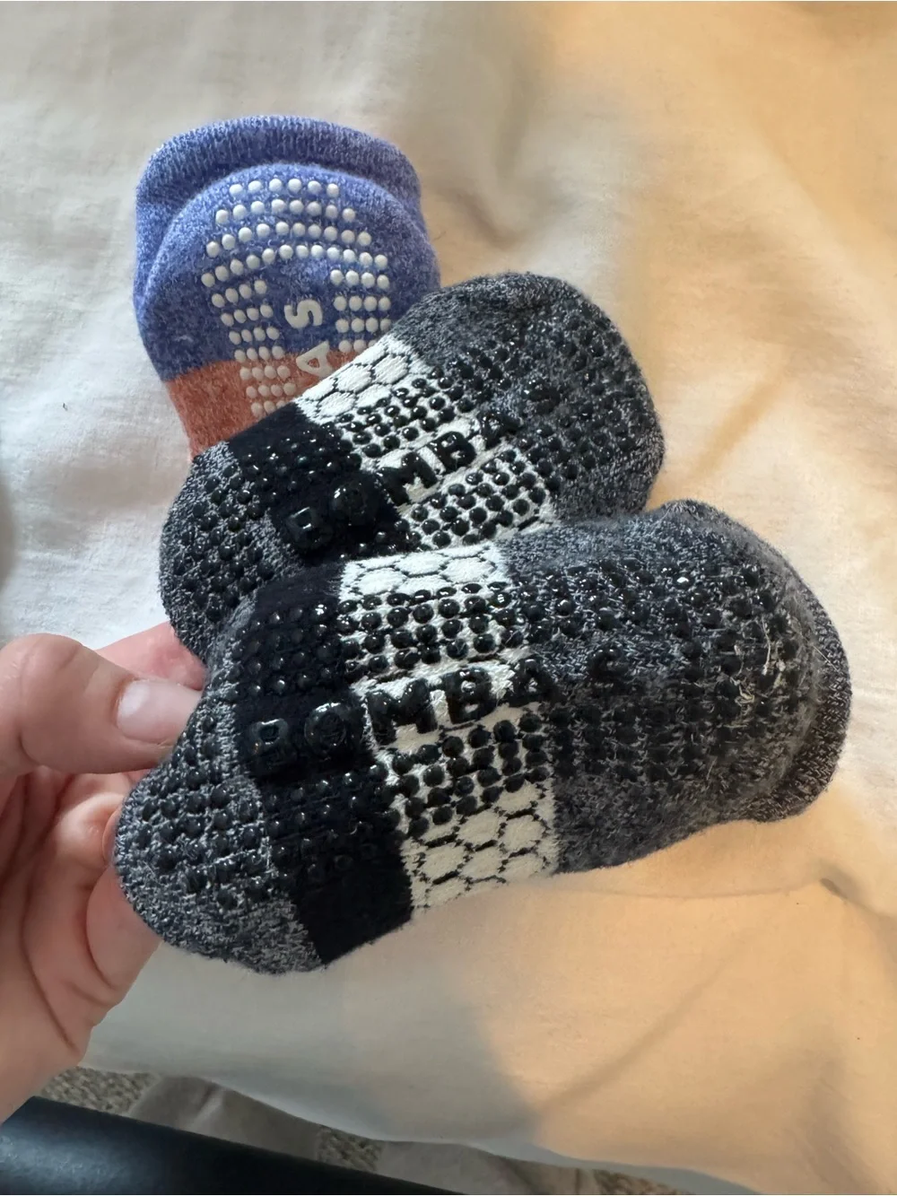 LIKE NEW Toddler Bombas Set